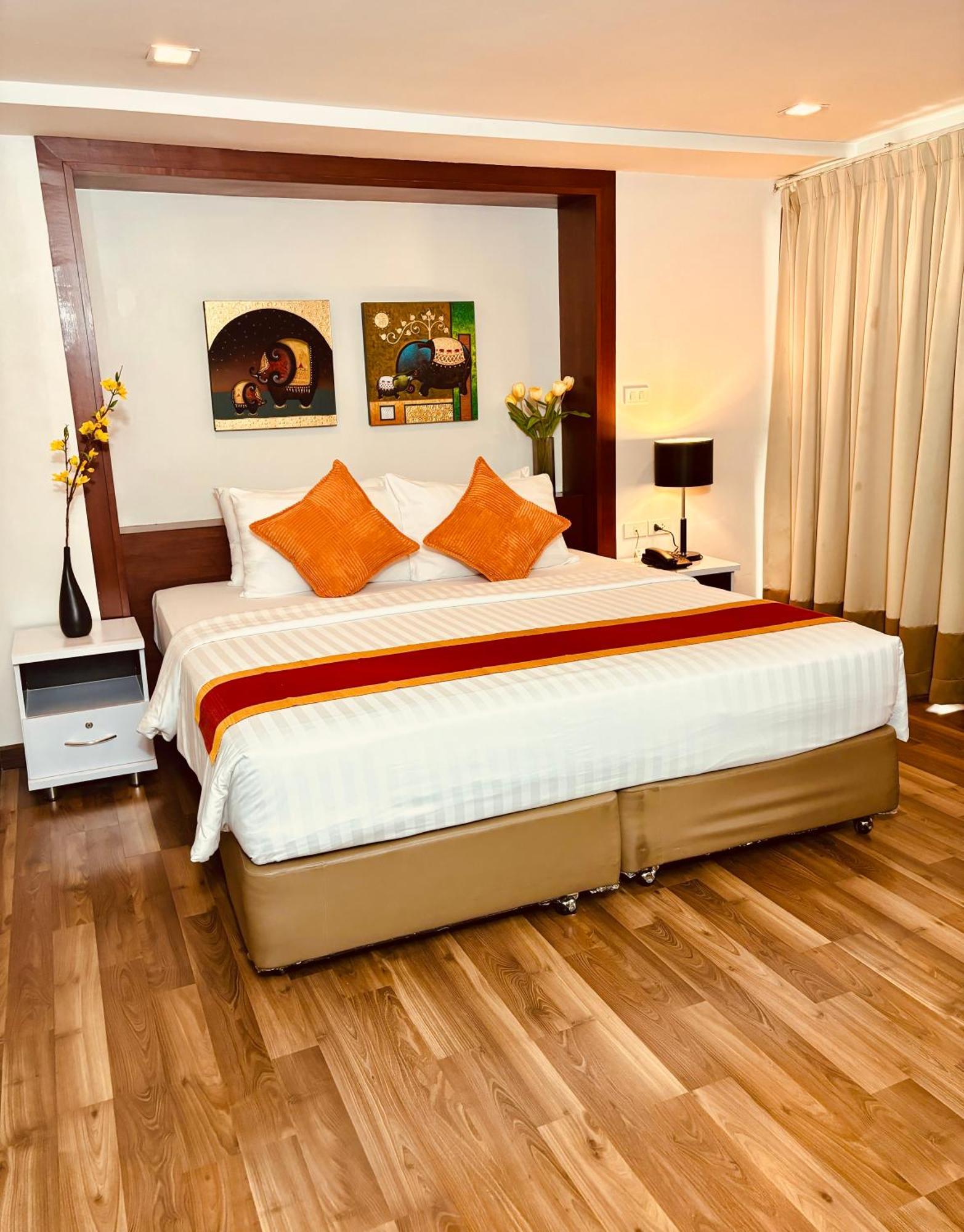 I Residencia Hotel Sathorn Bangkok Exterior foto