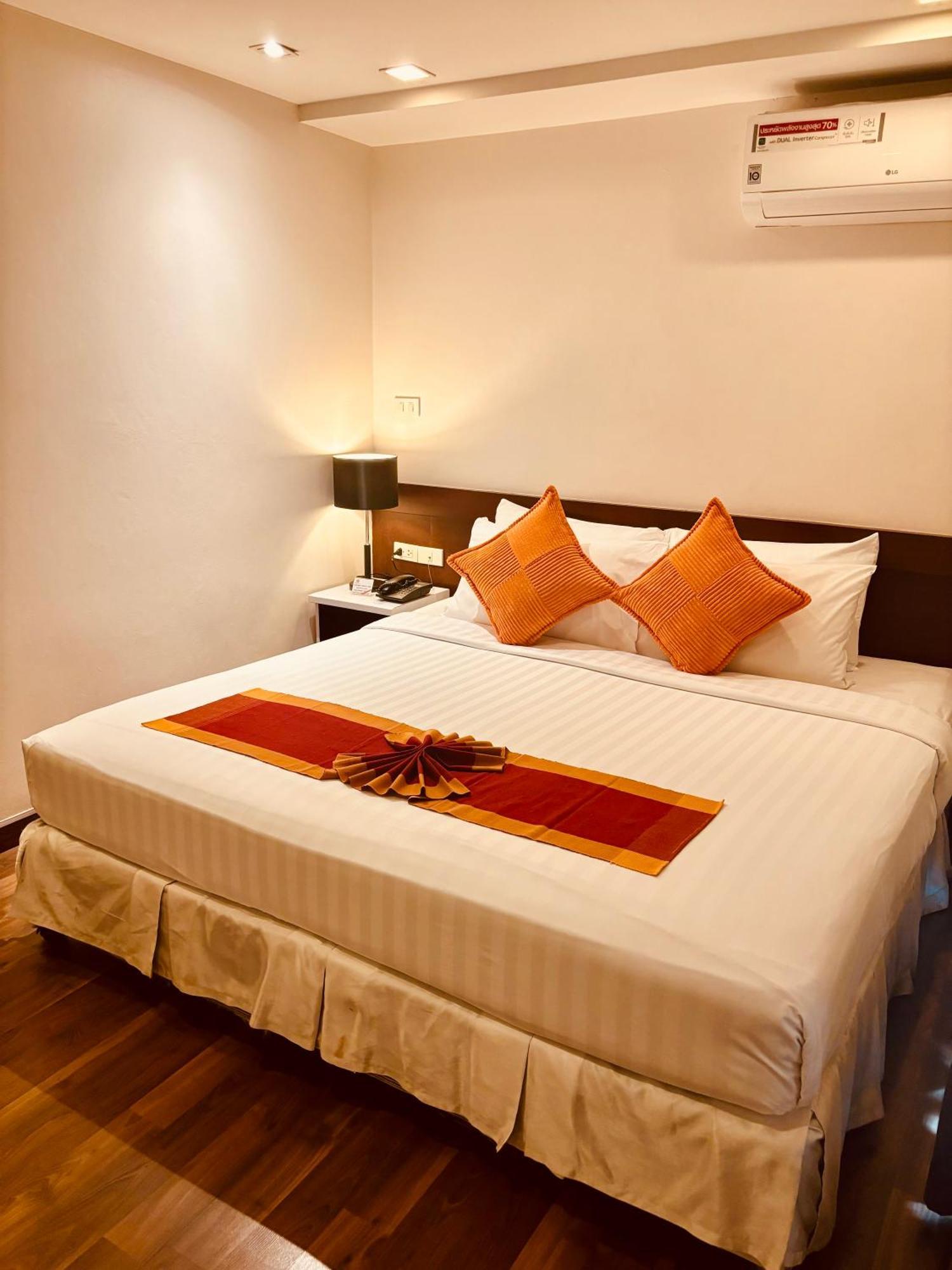 I Residencia Hotel Sathorn Bangkok Exterior foto