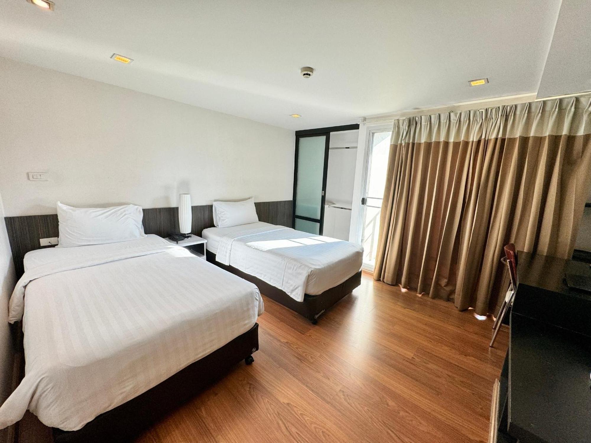 I Residencia Hotel Sathorn Bangkok Exterior foto